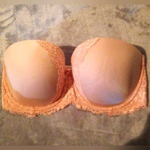 Victoria's secret strapless bra (no straps included)